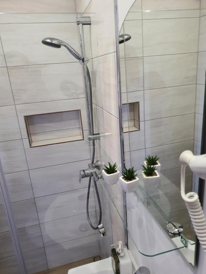 Jasna Hotelik Self Check-In وارسو المظهر الخارجي الصورة